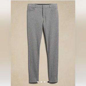 Banana Republic, Sloan gray skinny pants never worn 4L